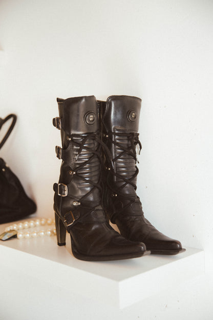 LEATHER BOOTS WITH METAL HEEL