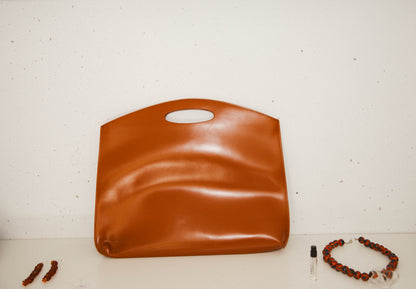 FLAT MINIMAL LEATHER BAG